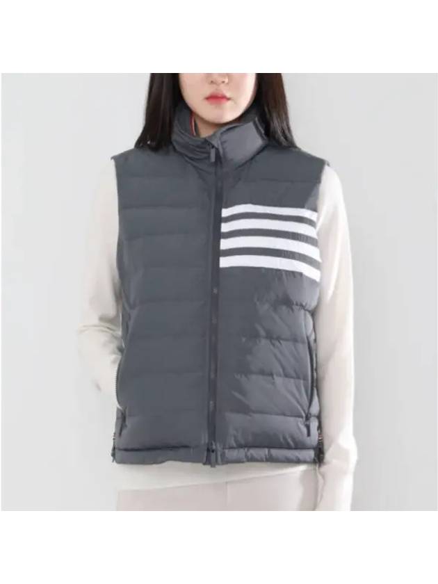 Women's Poly Twill 4 Bar Funnel Neck Down Padded Vest Medium Grey - THOM BROWNE - BALAAN 2