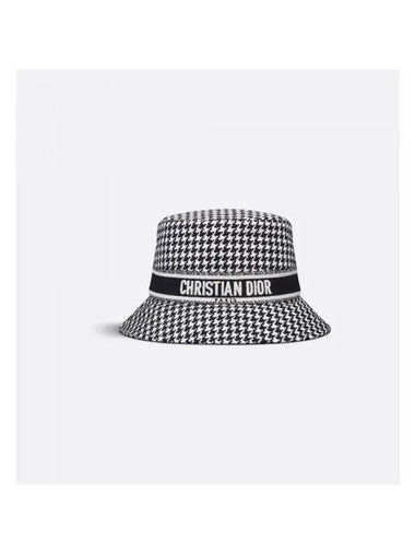 D Bobby Houndstooth Small Brim Embroidery Bucket Hat - DIOR - BALAAN 1