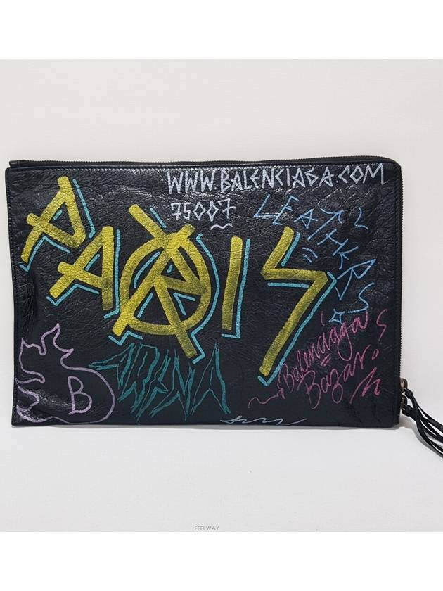 graffiti clutch - BALENCIAGA - BALAAN 4