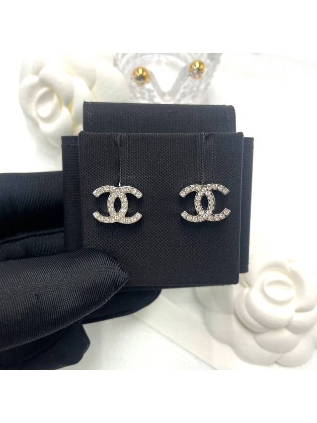 3D Crystal CC Logo Silver Earrings ABE835 - CHANEL - BALAAN 5