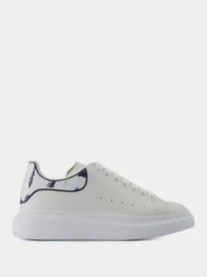 Oversized Sole Indigo Tab Low Top Sneakers White - ALEXANDER MCQUEEN - BALAAN 2