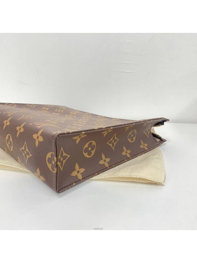 Monogram Pochette Toilet 26 Clutch - LOUIS VUITTON - BALAAN 6