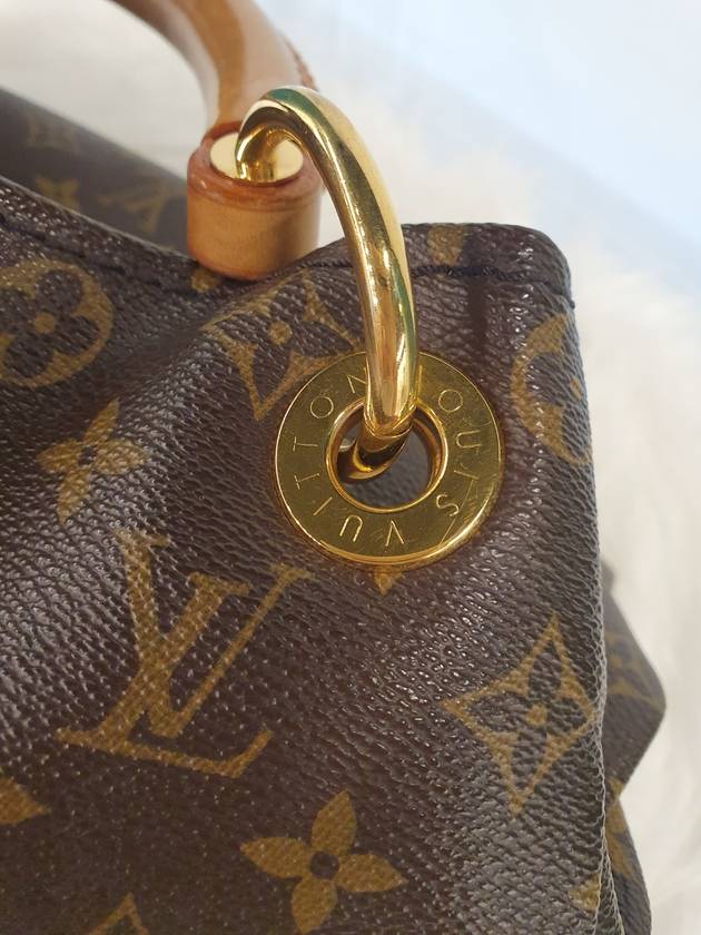 Women s Monogram Atchi MM M40249 Condition B - LOUIS VUITTON - BALAAN 8