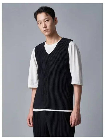 Basic V neck vest black contemporary domestic product GM0024070244607 - ISSEY MIYAKE - BALAAN 1