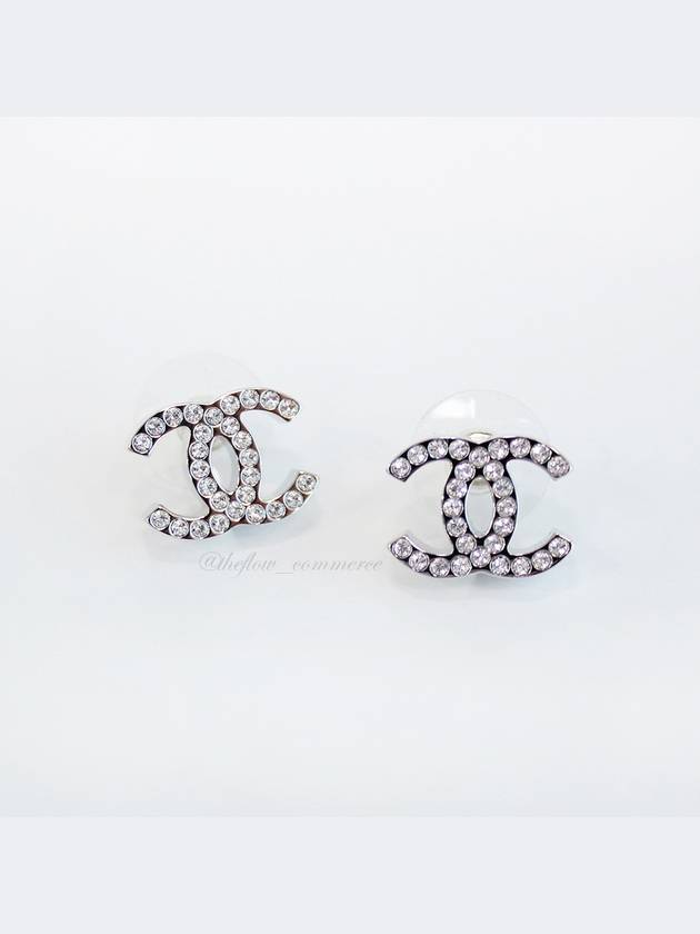 CC logo crystal 3D silver earrings ABE835 B15391 NADCW - CHANEL - BALAAN 3