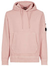 Lens Wappen Cotton Fleece Hoodie Pink - CP COMPANY - BALAAN 1