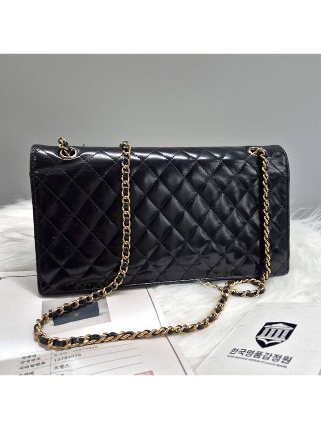 Patent chain cross bag black - CHANEL - BALAAN 5