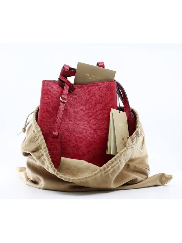 Haymarket Lawn Solid Shoulder Bag Red - BURBERRY - BALAAN 7