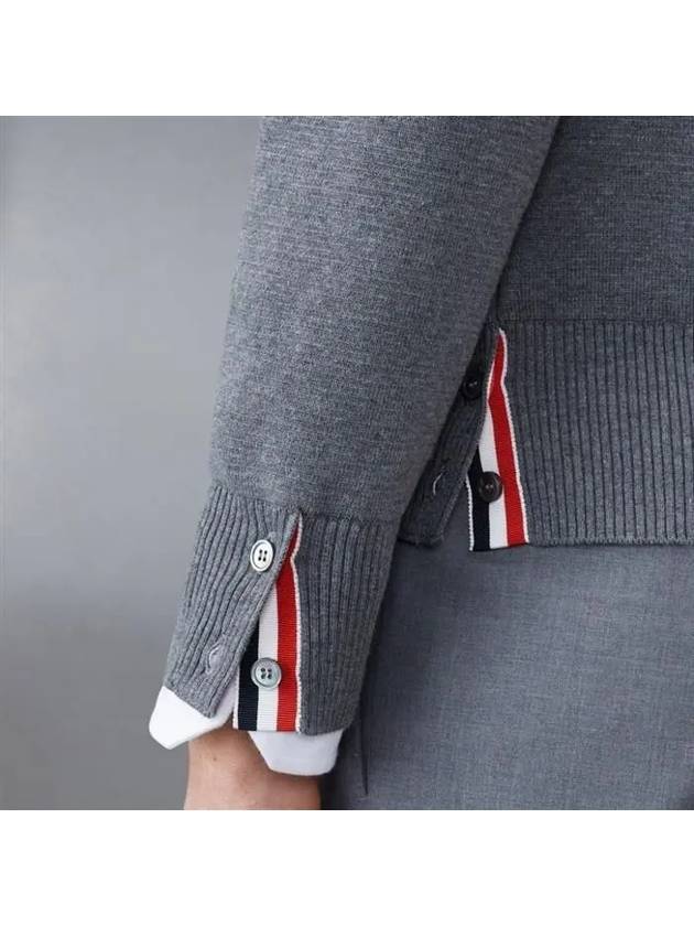 4 Bar Armband Milano Stitch Knit Top Mid Grey - THOM BROWNE - BALAAN 5