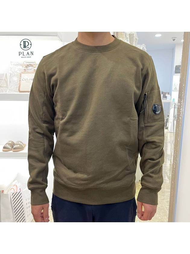 Men's Lens Wappen Bag Logo Sweatshirt Khaki - CP COMPANY - BALAAN.