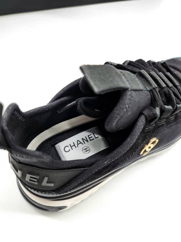 Mixed Fibers Velvet Calfskin Low Top Sneakers Black - CHANEL - BALAAN 8