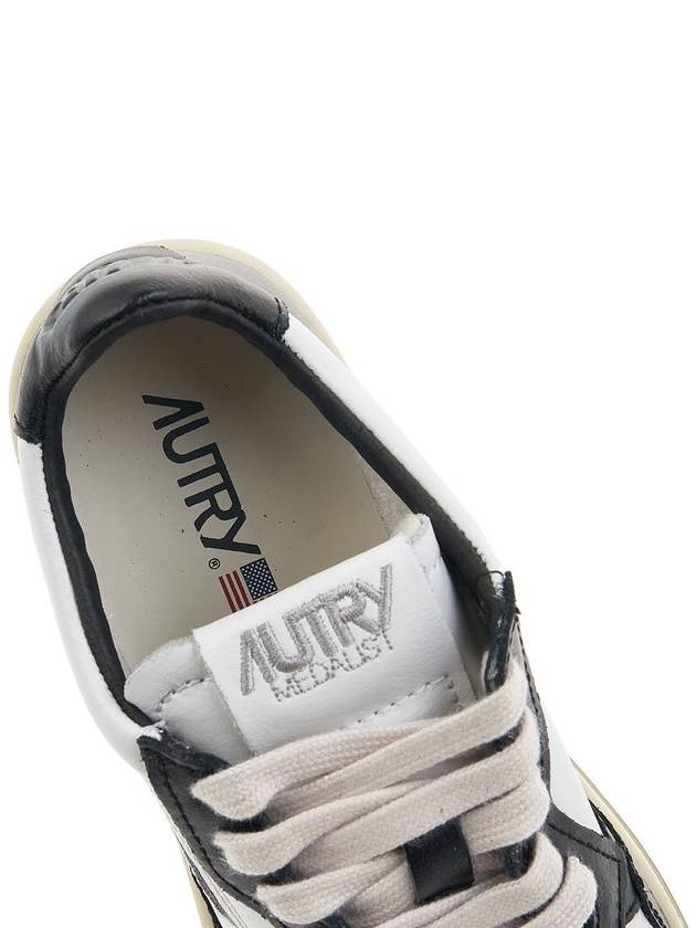 Medalist Leather Low Top Sneakers White Black - AUTRY - BALAAN 8