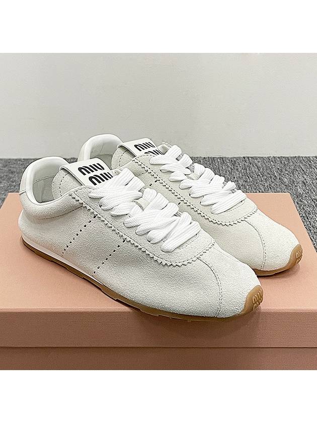 Women s Logo Suede Leather Sneakers White 5E114E 054 F0009 - MIU MIU - BALAAN 2