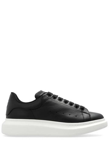 Oversized Lace-Up Low-Top Sneakers Black - ALEXANDER MCQUEEN - BALAAN 1