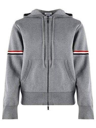 23SS MKT008A Y3007 055 Armband Cotton Hood Zip-up Gray 998974 - THOM BROWNE - BALAAN 1