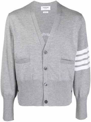 Men's 4 Bar Mr. Tom Icon Intarsia Bag Classic Merino Wool Cardigan Grey - THOM BROWNE - BALAAN 1