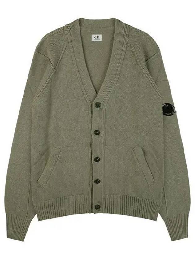 Men's Lens Wappen Lambswool Cardigan Sage - CP COMPANY - BALAAN 2