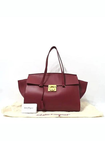 Ferragamo 21 F744 red leather gold plated Gancino logo decorated flap tote bag - SALVATORE FERRAGAMO - BALAAN 1