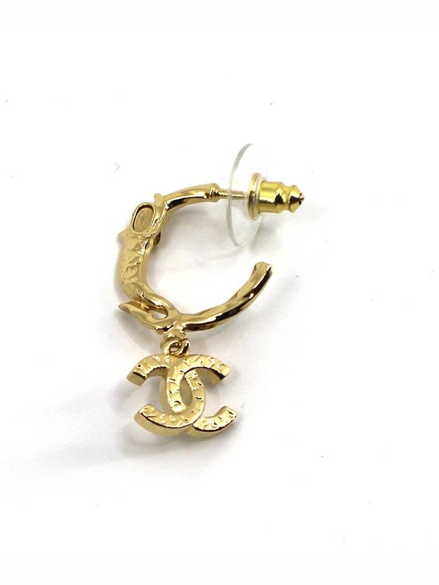 CH fish drop gold CC earrings CH32AC006 - CHANEL - BALAAN 5