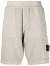 Men's Logo Patch Cargo Shorts Beige - STONE ISLAND - BALAAN.