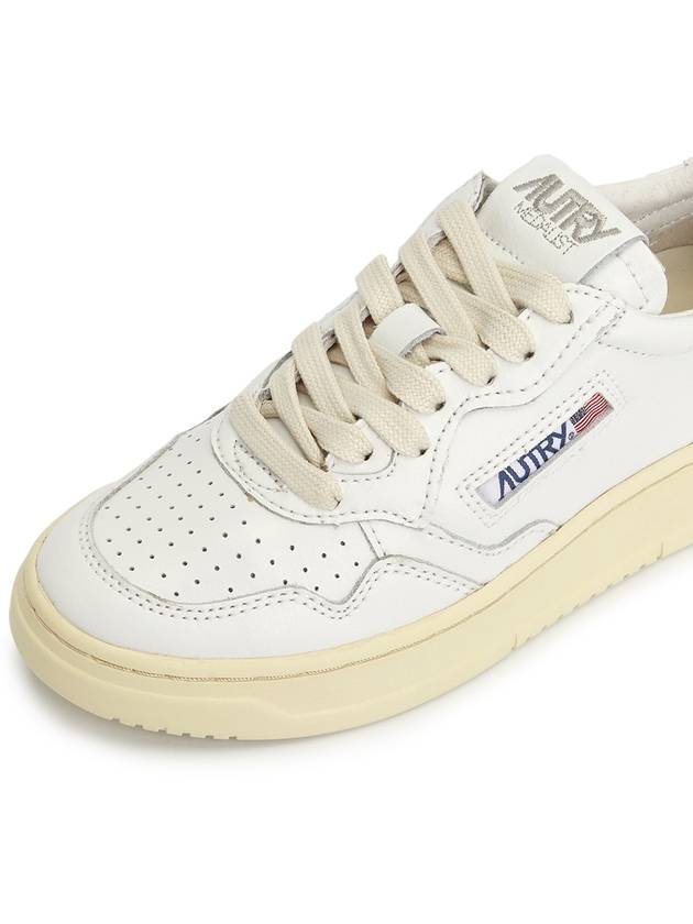 Medalist Leather Low Top Sneakers White - AUTRY - BALAAN 8