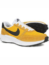 Waffle Nav Low Top Sneakers University Gold - NIKE - BALAAN 3