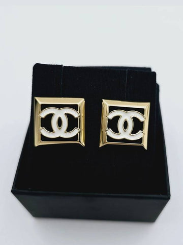 24 Workshop Square Earrings CC Logo Stud Black White Gold ABD872 - CHANEL - BALAAN 1