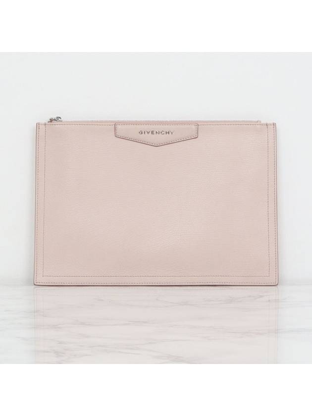 Leather Antigona Medium Clutch BB60DWB00B 058 - GIVENCHY - BALAAN 1