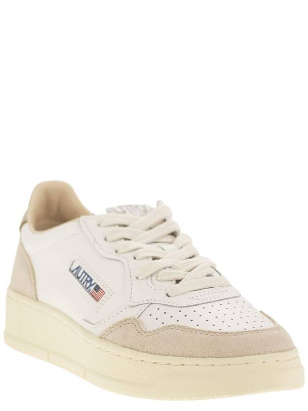 Medalist Leather Low-Top Sneakers Gold White - AUTRY - BALAAN 3