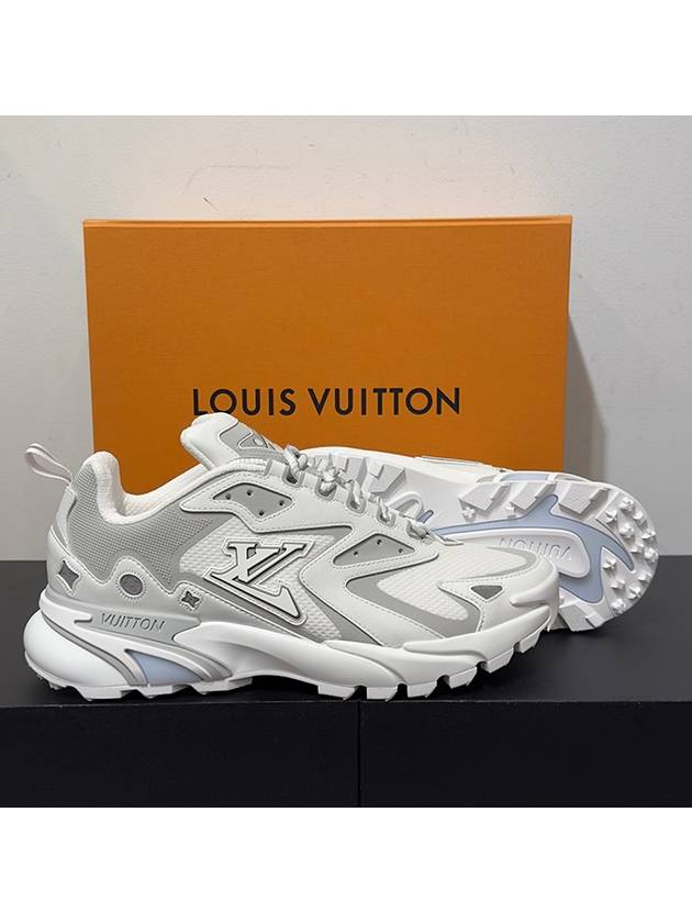 Runner Tatic Sneakers White Gray - LOUIS VUITTON - BALAAN 4