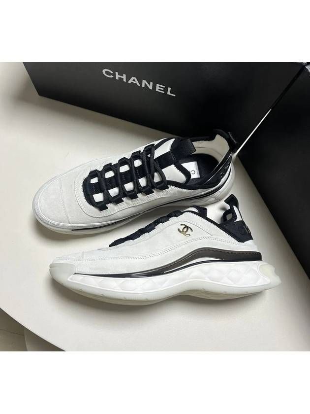 Logo Mixed Fibers Suede Low Top Sneakers Black - CHANEL - BALAAN 6