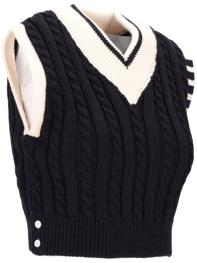 CLASSIC BABY CABLE STITCH CROPPED V NECK PULLOVER VEST IN MERINO WOOL W/ 4 BAR STRIPE - THOM BROWNE - BALAAN 3