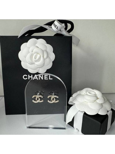 CC logo earrings crystal gold ABC547 - CHANEL - BALAAN 2