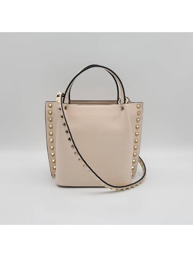 Rockstud Strap Tote Bag Ivory - VALENTINO - BALAAN 5