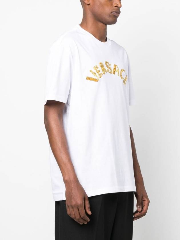 Seashell Baroque Embroidered Logo Crewneck Short Sleeve T-Shirt Black - VERSACE - BALAAN 4