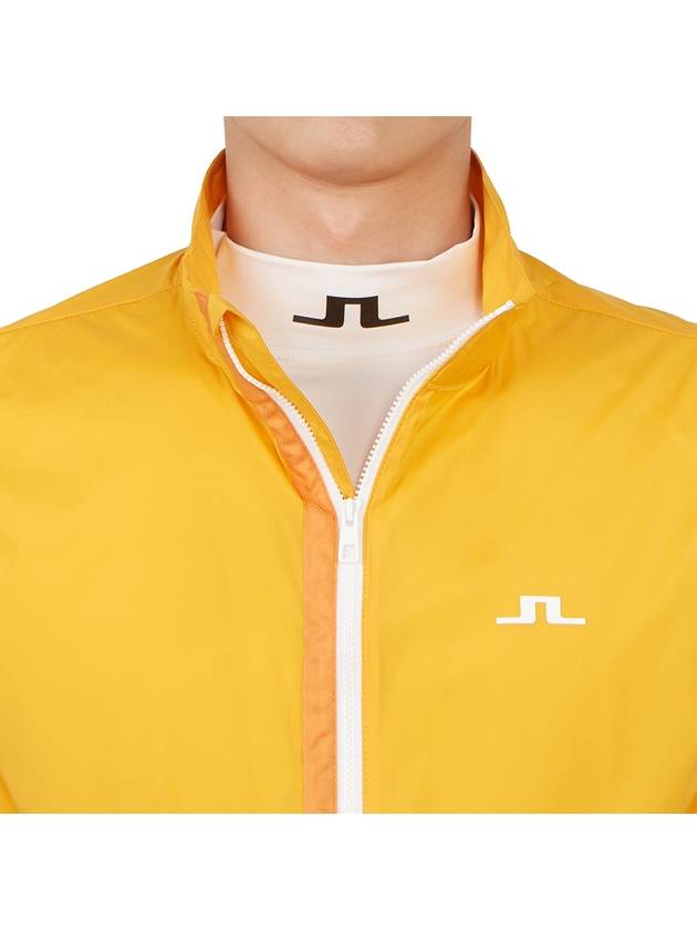 Ash Light Packable Vest Citrus - J.LINDEBERG - BALAAN 9