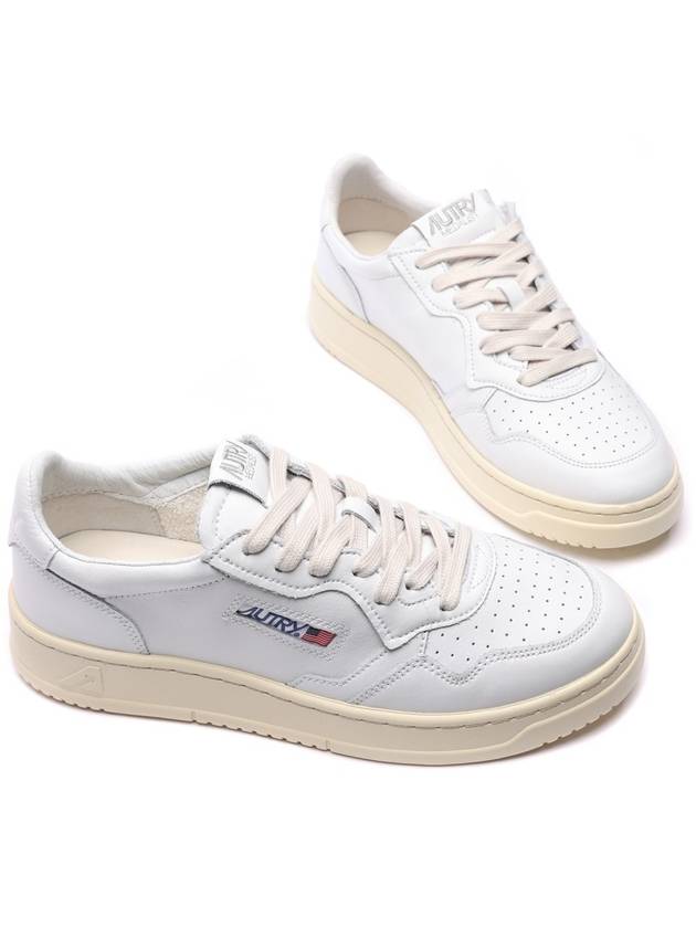 Medalist Leather Low Top Sneakers White - AUTRY - BALAAN 6