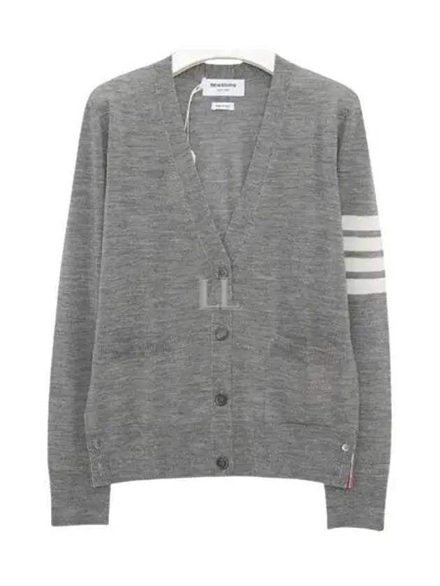 Sustainable Fine Merino Wool 4-Bar Relaxed Fit V-Neck Cardigan Light Grey - THOM BROWNE - BALAAN 2