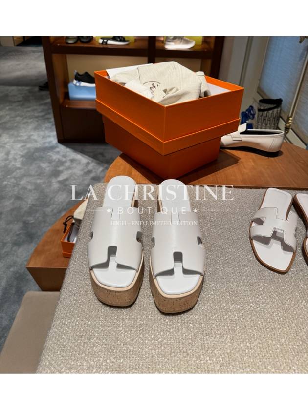 Domestic Eze 30 Slippers Women s Leather Sandals White H221026Z - HERMES - BALAAN 3