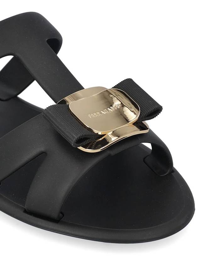 Salvatore Ferragamo Sandals - SALVATORE FERRAGAMO - BALAAN 4