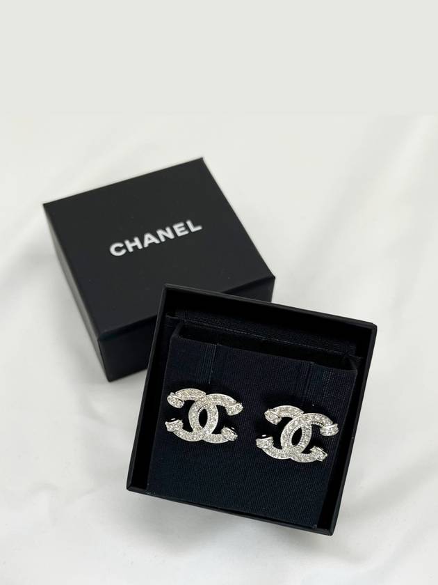 23P CC Logo Earrings Crystal Earrings Silver ABA322 - CHANEL - BALAAN 5