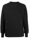 Men's Lens Wappen Zipper Pocket Crew Neck Sweatshirt Black - CP COMPANY - BALAAN 2