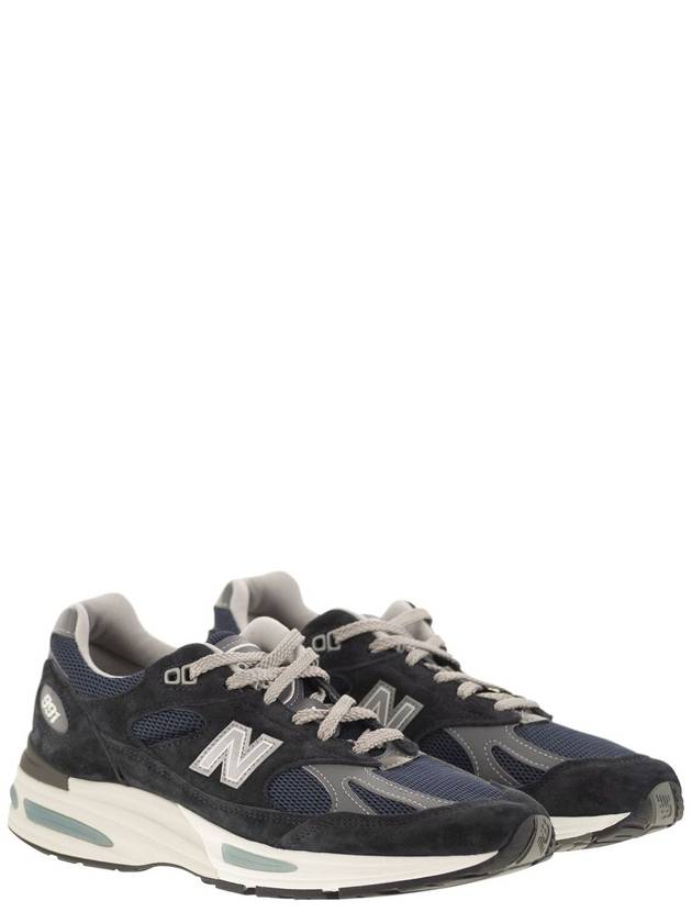 991v2 - Sneakers - NEW BALANCE - BALAAN 4