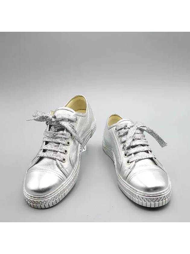 G33364 Silver Metallic Lace Up Sneakers 40 - CHANEL - BALAAN 2