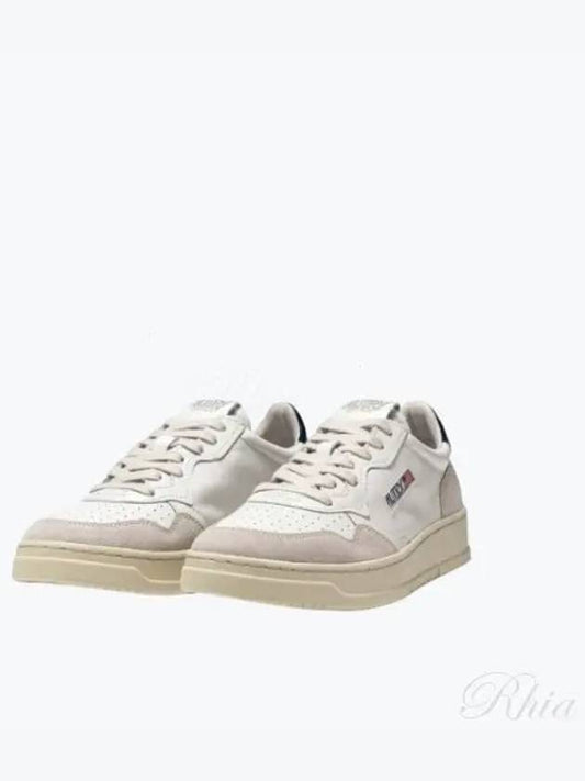 Women's Leather Suede Medalist Low Top Sneakers White Blue - AUTRY - BALAAN 2