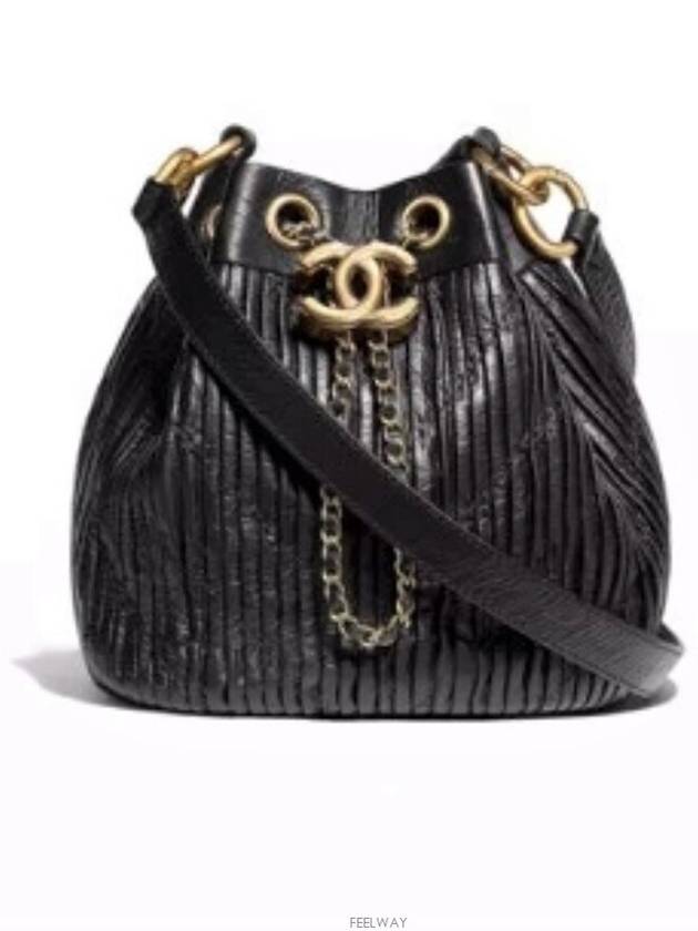 Lux You CC logo drawstring bucket bag - CHANEL - BALAAN 7