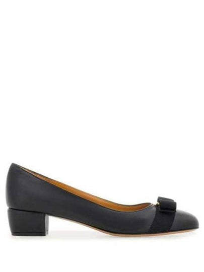 Vana Bow Pumps Black - SALVATORE FERRAGAMO - BALAAN 2