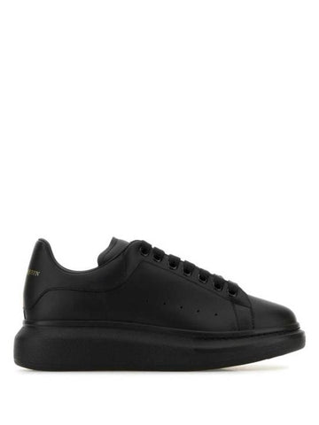 Oversized Low-Top Sneakers Black - ALEXANDER MCQUEEN - BALAAN 1