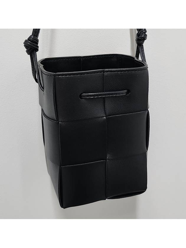 Intrecciato Cassette Small Bucket Bag Black - BOTTEGA VENETA - BALAAN 5