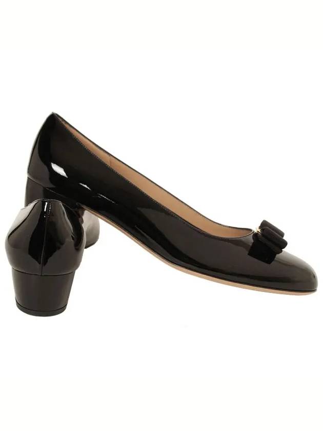 Women's Vara Bow Pumps Black - SALVATORE FERRAGAMO - BALAAN 5